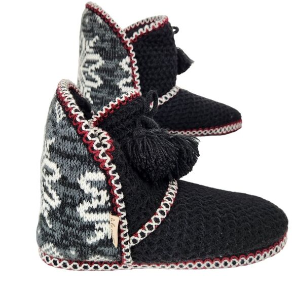 MukLuks Booties  A LA Mode Womens Size 7to 8 Black Knit Sherpa Cozy Slippers - Picture 1 of 10